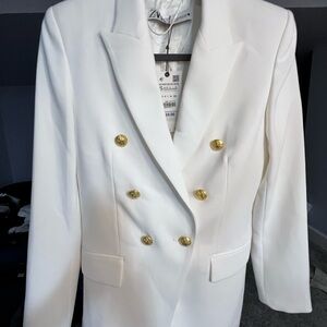 New with tag Zara white  blazer with gold buttons. Casual or cocktail party